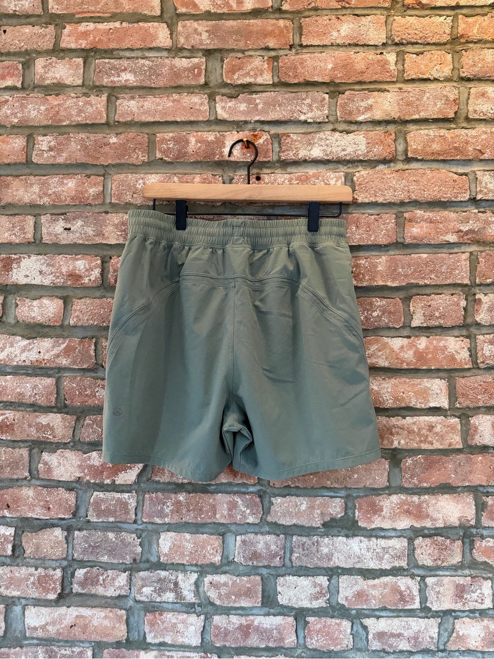 Lululemon Pacebreaker 5” Short in Olive Green (M) - Picture 2 of 4